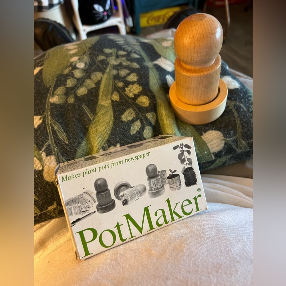 PotMaker Newspaper Plant Pot Maker - Picture 3 of 5